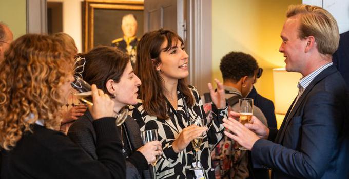 Studentmingel i mässen.